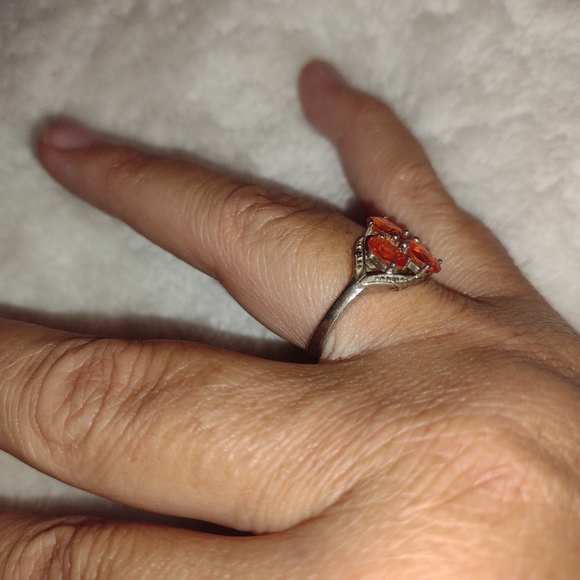 Ring - Picture 2 of 5